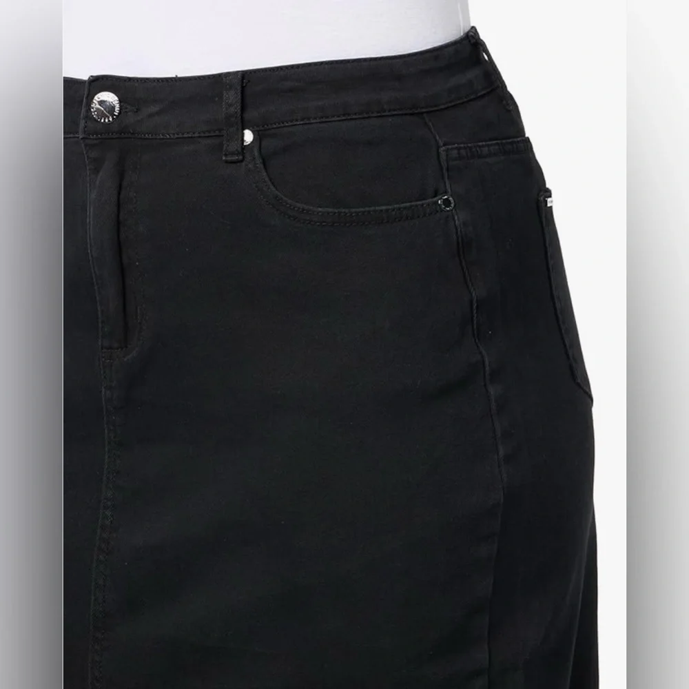 NWT City Chic Black Skirt - Picture 5 of 5